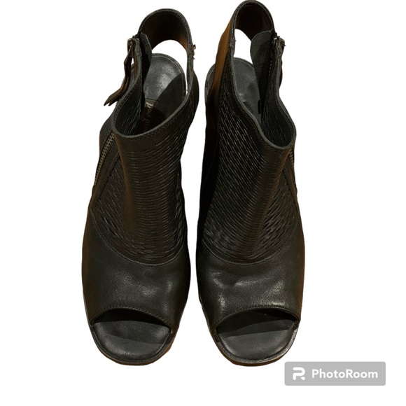 Paul Green Willow Peep Toe Sandal - Picture 6 of 8